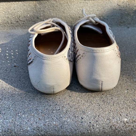 Ecote Urban Outfitters Leather Off-White shoes - Picture 2 of 8